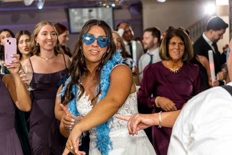 Alison showing off her dance moves with her guests.
Vanessa Trettel Photography
Wedding photo at Anthony's Ocean View | New Haven CT '