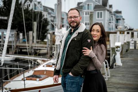 Walking along the shoreline at the marine park, captured by a CT wedding photographer.
Vanessa Trettel Photography
engagement photo at Mystic CT'
