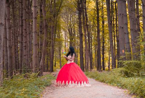 sweet 16 red dress black girl florest
event planner
 fifteen eventos 
quincean fotografia 
Quinceañeras  
sweet 16 photos
sweet 16 photographer in CT
Vanessa Trettel Photography'