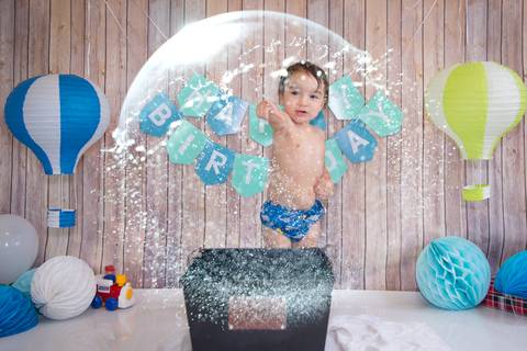 Smash cake boy ballon theme'