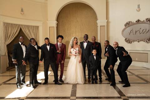 wedding dress
wedding ceremony outside
Aria Venue CT
Vanessa Trettel Photography'