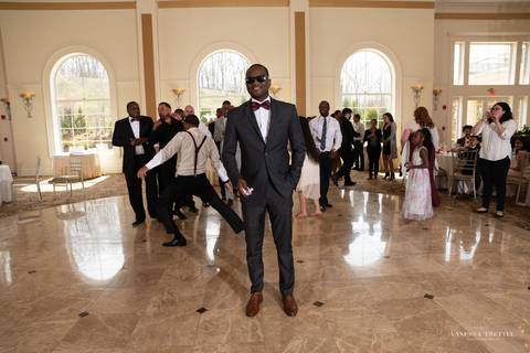 wedding dress
wedding ceremony outside
Aria Venue CT
Vanessa Trettel Photography'