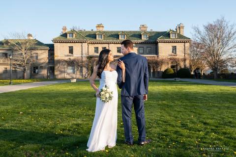 wedding photos
trash the dress photography
couple photographer CT
Eolia Mansion Harkness State Park
Vanessa Trettel Photography'