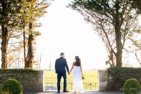 wedding photos
trash the dress photography
couple photographer CT
Eolia Mansion Harkness State Park
Vanessa Trettel Photography'