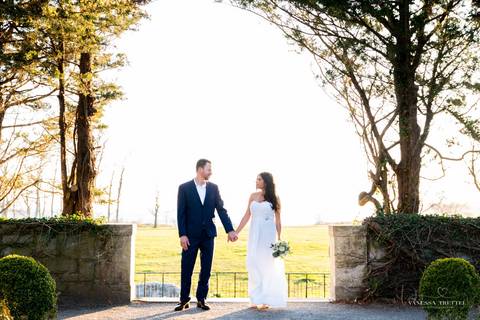 wedding photos
trash the dress photography
couple photographer CT
Eolia Mansion Harkness State Park
Vanessa Trettel Photography'