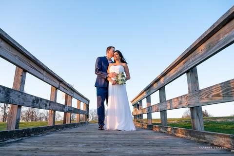 wedding photos
trash the dress photography
couple photographer CT
Eolia Mansion Harkness State Park
Vanessa Trettel Photography'