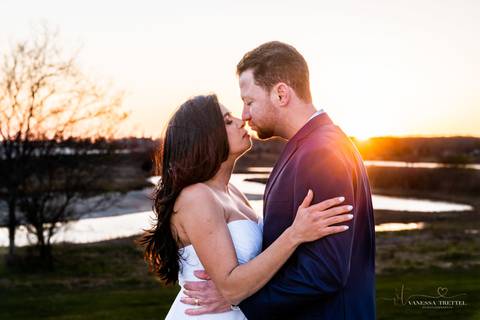 wedding photos
trash the dress photography
couple photographer CT
Eolia Mansion Harkness State Park
Vanessa Trettel Photography'