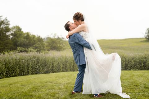 wedding photography
wedding dress
Guilford Yacht Club
wedding photographers in CT
wedding venue in CT
Vanessa Trettel Photography'