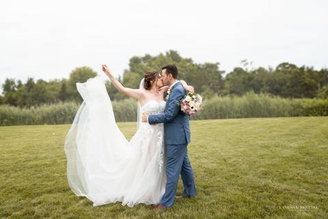 wedding photography
wedding dress
Guilford Yacht Club
wedding photographers in CT
wedding venue in CT
Vanessa Trettel Photography'