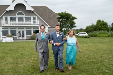 wedding photography
wedding dress
Guilford Yacht Club
wedding photographers in CT
wedding venue in CT
Vanessa Trettel Photography'