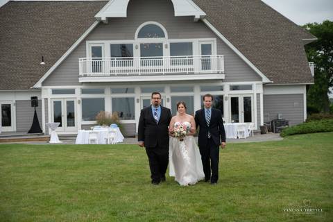 wedding photography
wedding dress
Guilford Yacht Club
wedding photographers in CT
wedding venue in CT
Vanessa Trettel Photography'