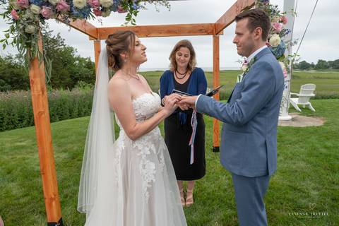 wedding photography
wedding dress
Guilford Yacht Club
wedding photographers in CT
wedding venue in CT
Vanessa Trettel Photography'