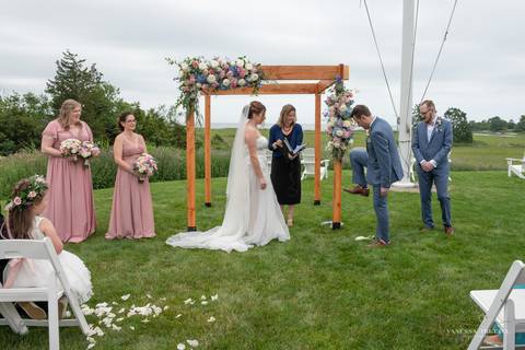 wedding photography
wedding dress
Guilford Yacht Club
wedding photographers in CT
wedding venue in CT
Vanessa Trettel Photography'