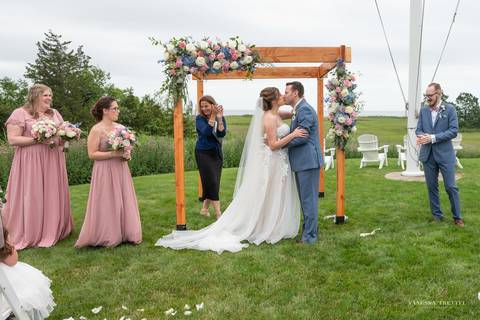 wedding photography
wedding dress
Guilford Yacht Club
wedding photographers in CT
wedding venue in CT
Vanessa Trettel Photography'