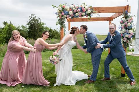 wedding photography
wedding dress
Guilford Yacht Club
wedding photographers in CT
wedding venue in CT
Vanessa Trettel Photography'