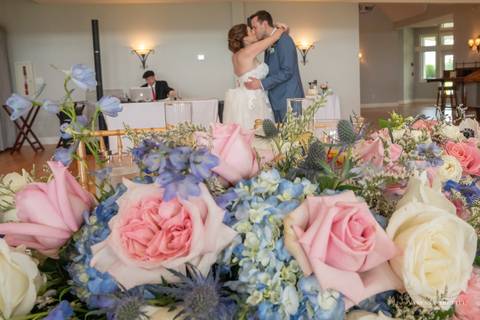 wedding photography
wedding dress
Guilford Yacht Club
wedding photographers in CT
wedding venue in CT
Vanessa Trettel Photography'