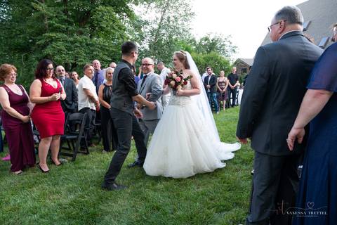 wedding photo
first look photography
best wedding photographer in CT
wedding dresses
wedding venues in CT
Vanessa Trettel Photography
StoneHurst at Hampton Valley - CT'