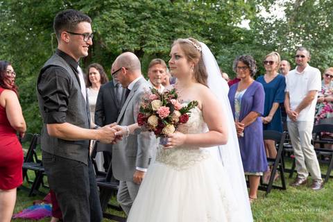 wedding photo
first look photography
best wedding photographer in CT
wedding dresses
wedding venues in CT
Vanessa Trettel Photography
StoneHurst at Hampton Valley - CT'