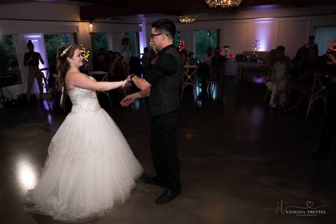 wedding photo
first look photography
best wedding photographer in CT
wedding dresses
wedding venues in CT
Vanessa Trettel Photography
StoneHurst at Hampton Valley - CT'