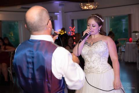 wedding photo
first look photography
best wedding photographer in CT
wedding dresses
wedding venues in CT
Vanessa Trettel Photography
StoneHurst at Hampton Valley - CT'