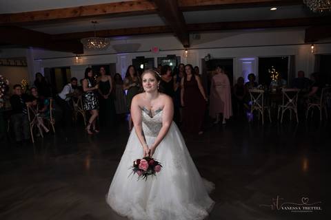 wedding photo
first look photography
best wedding photographer in CT
wedding dresses
wedding venues in CT
Vanessa Trettel Photography
StoneHurst at Hampton Valley - CT'