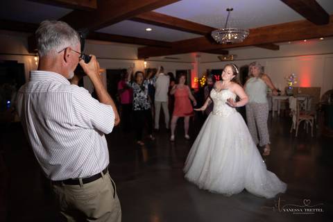 wedding photo
first look photography
best wedding photographer in CT
wedding dresses
wedding venues in CT
Vanessa Trettel Photography
StoneHurst at Hampton Valley - CT'