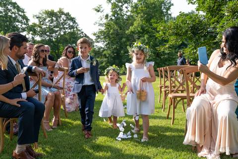 wedding photo
first look photography
best wedding photographer in CT
wedding dresses
wedding venues in CT
Vanessa Trettel Photography
Evergreen Bed and Breakfast, Southbury CT'