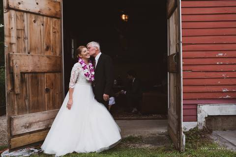 wedding photo
first look photography
best wedding photographer in CT
wedding dresses
wedding venues in CT
Vanessa Trettel Photography
Evergreen Bed and Breakfast, Southbury CT'