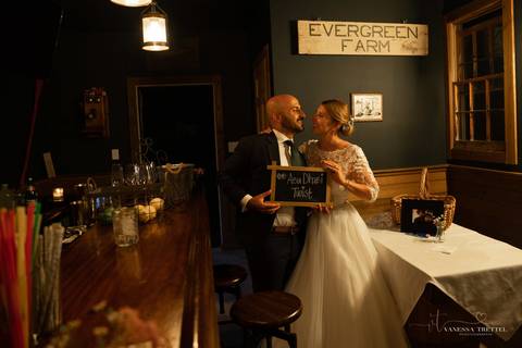 wedding photo
first look photography
best wedding photographer in CT
wedding dresses
wedding venues in CT
Vanessa Trettel Photography
Evergreen Bed and Breakfast, Southbury CT'