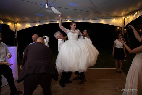 wedding photo
first look photography
best wedding photographer in CT
wedding dresses
wedding venues in CT
Vanessa Trettel Photography
Evergreen Bed and Breakfast, Southbury CT'