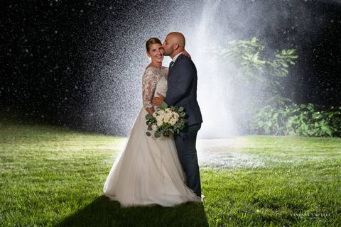 wedding photo
first look photography
best wedding photographer in CT
wedding dresses
wedding venues in CT
Vanessa Trettel Photography
Evergreen Bed and Breakfast, Southbury CT'