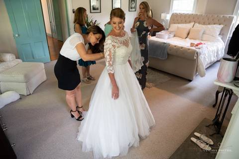 wedding photo
first look photography
best wedding photographer in CT
wedding dresses
wedding venues in CT
Vanessa Trettel Photography
Evergreen Bed and Breakfast, Southbury CT'