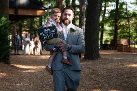 wedding photo
first look photography
best wedding photographer in CT
wedding dresses
wedding venues in CT
Vanessa Trettel Photography'