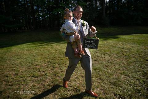 wedding photo
first look photography
best wedding photographer in CT
wedding dresses
wedding venues in CT
Vanessa Trettel Photography'