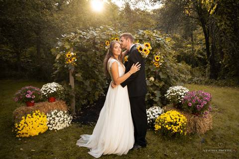 wedding photo
first look photography
best wedding photographer in CT
wedding dresses
wedding venues in CT
Vanessa Trettel Photography'