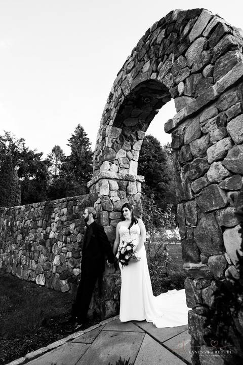 wedding photo
first look photography
best wedding photographer in CT
wedding dresses
wedding venues in CT
Vanessa Trettel Photography'