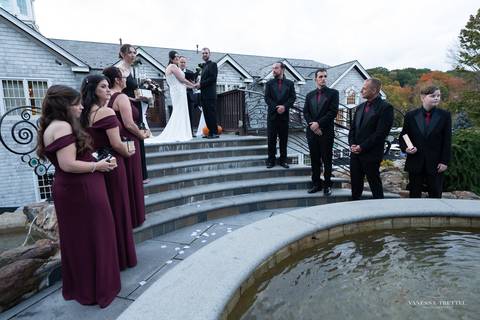 wedding photo
Halloween wedding
best wedding photographer in CT
wedding dresses
wedding venues in CT
Vanessa Trettel Photography
Vyne Middlebury - CT'