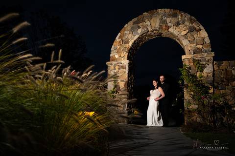 wedding photo
Halloween wedding
best wedding photographer in CT
wedding dresses
wedding venues in CT
Vanessa Trettel Photography
Vyne Middlebury - CT'