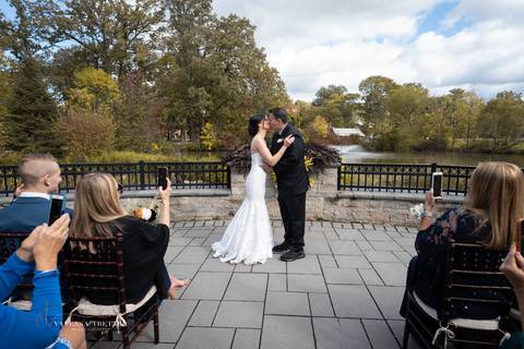 wedding photo
first look photography
best wedding photographer in CT
wedding dresses
wedding venues in CT
Vanessa Trettel Photography'