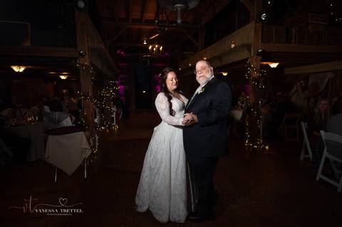 wedding photo
first look photography
Tyrone Farm CT
best wedding photographer in CT
wedding dresses
Barn wedding venues in CT
Country wedding
wedding in the fall
Vanessa Trettel Photography'