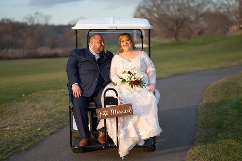 Wedding photographer
fat couple
Great River Golf Club
Milford golf CT
Vanessa Trettel Photography
'