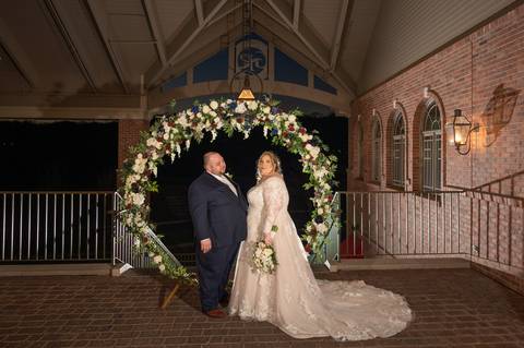 Wedding photographer
fat couple
Great River Golf Club
Milford golf CT
Vanessa Trettel Photography
'