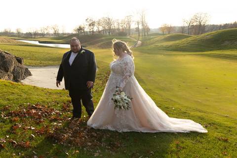 Wedding photographer
fat couple
Great River Golf Club
Milford golf CT
Vanessa Trettel Photography
'