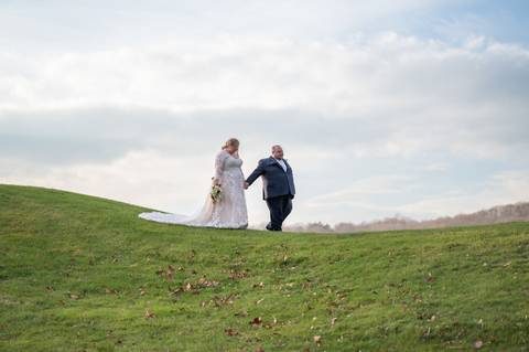 Wedding photographer
fat couple
Great River Golf Club
Milford golf CT
Vanessa Trettel Photography
'