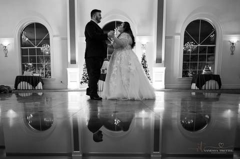 Aria Wedding Venue
wedding photo
first look photography
Aria Prospect CT
best wedding photographer in CT
wedding dresses
Aria wedding venues in CT
wedding in the night
wedding in the snow
Vanessa Trettel Photography
winter Wedding'
