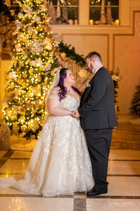 Aria Wedding Venue
wedding photo
first look photography
Aria Prospect CT
best wedding photographer in CT
wedding dresses
Aria wedding venues in CT
wedding in the night
wedding in the snow
Vanessa Trettel Photography
winter Wedding'