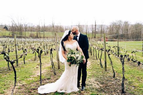 wedding photo
first look photography
best wedding photographer in CT
wedding dresses
wedding venues in CT
Vanessa Trettel Photography
White Silo Farm & Winery'