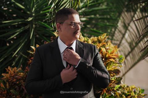 Terno do noivo: Harmonia trajes finos'