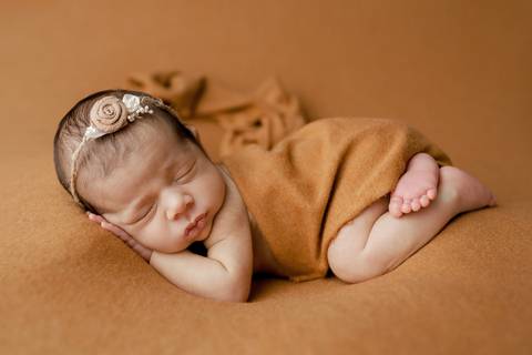 Sessão fotográfica recém-nascido'
