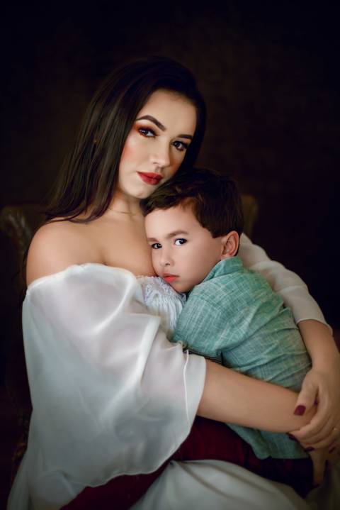 ensaio mãe e filho artistico em estudio rio de janeiro'